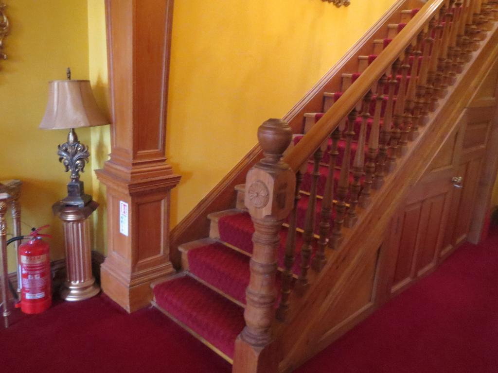 קולדסטרים Bank Guest House מראה חיצוני תמונה
