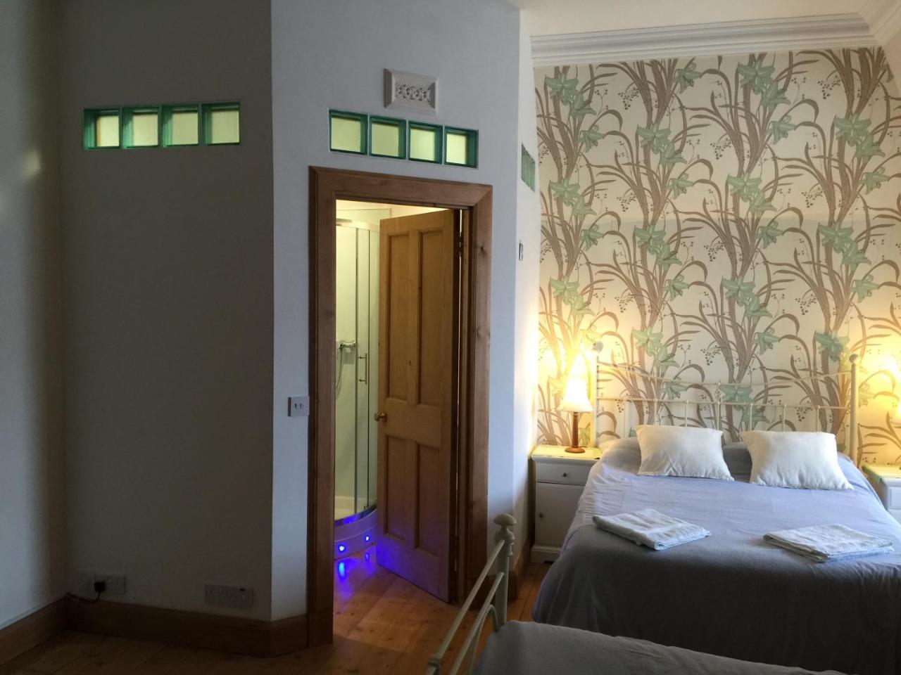 קולדסטרים Bank Guest House מראה חיצוני תמונה